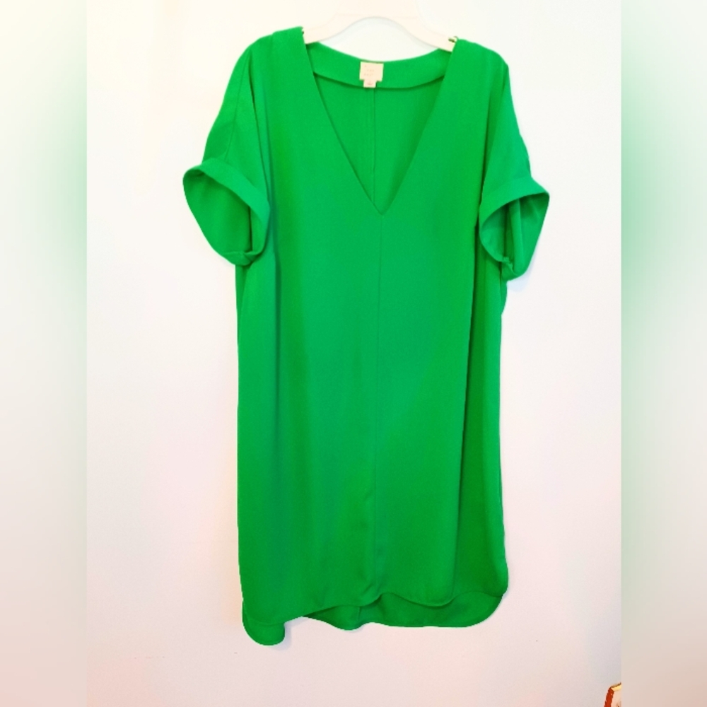 A New Day Green Shift Dress Size L | V-Neck | Gold Button Back | Spring